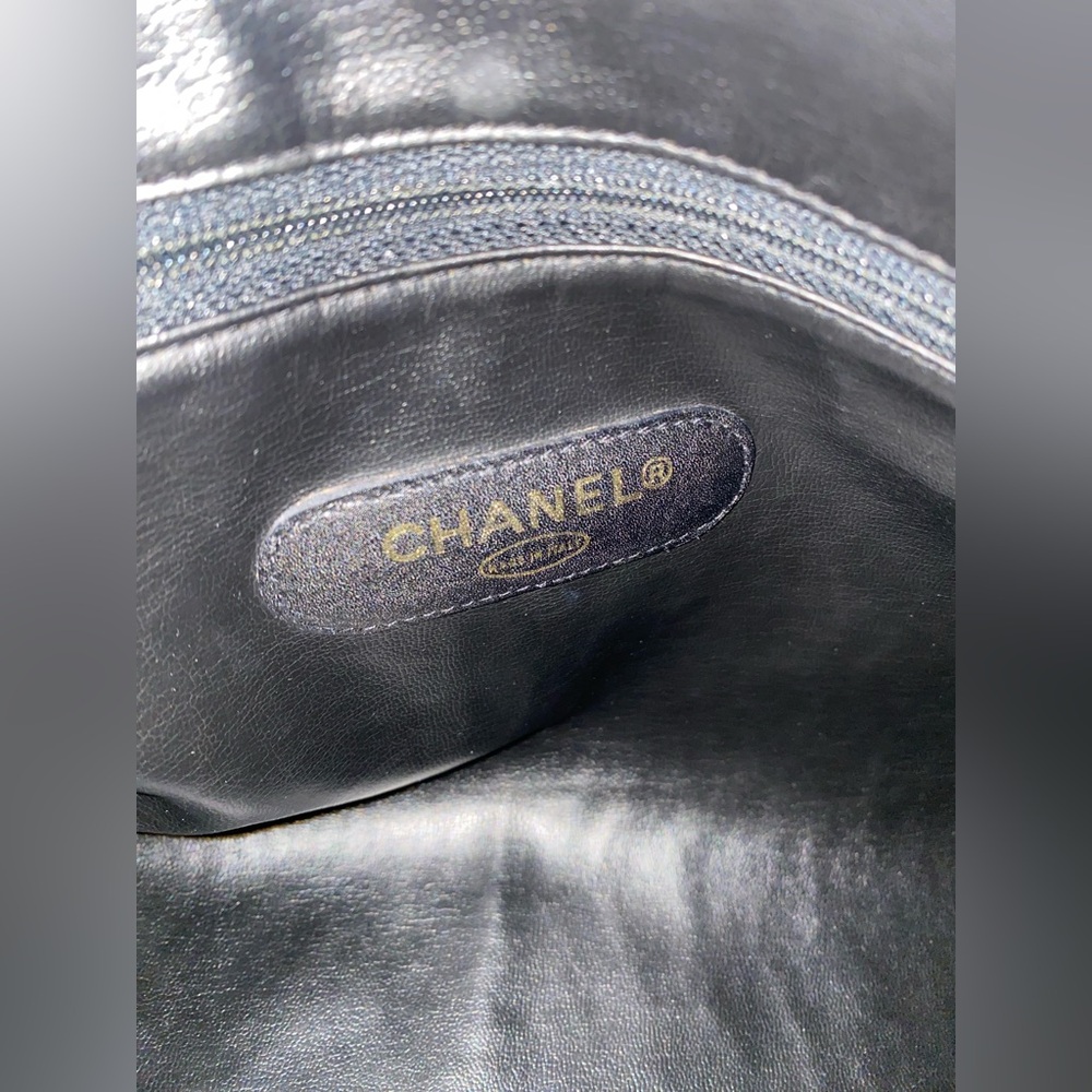 CHANEL Black Quilted Leather Travel Duffel Bag with Gold Hardware - Picture 5 of 8